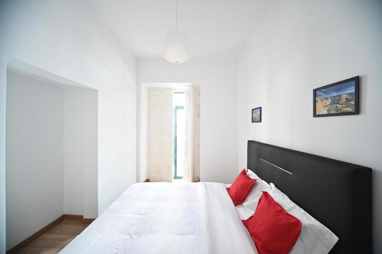 7 Requinte Hostel Лиссабон Экстерьер фото