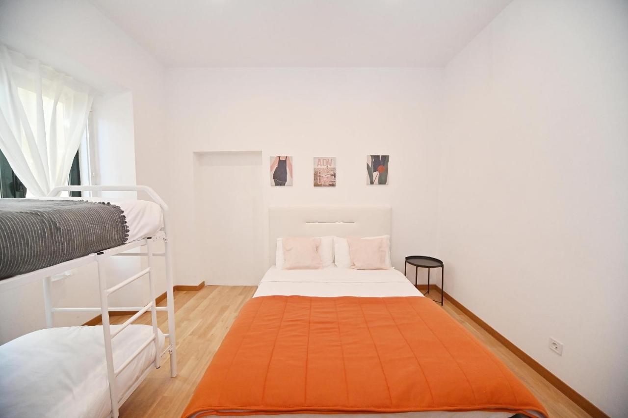 7 Requinte Hostel Лиссабон Экстерьер фото