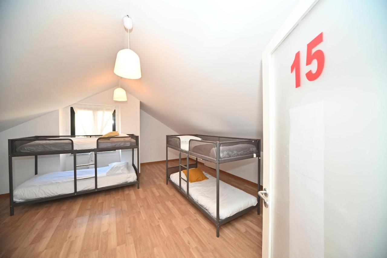 7 Requinte Hostel Лиссабон Экстерьер фото