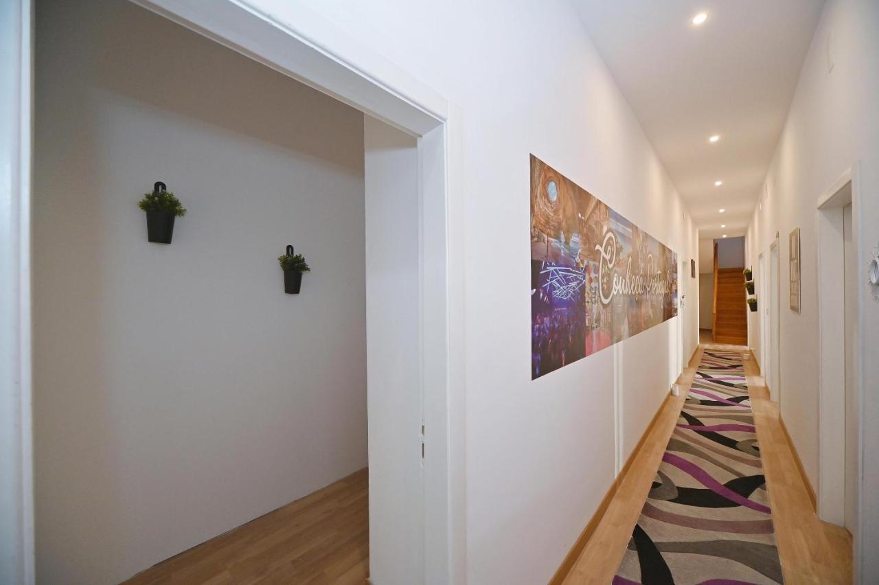 7 Requinte Hostel Лиссабон Экстерьер фото