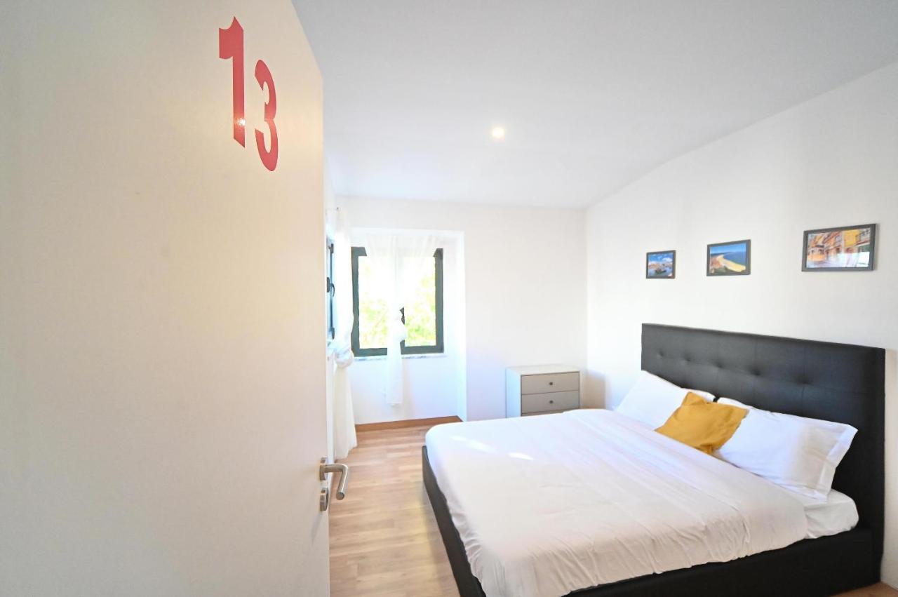 7 Requinte Hostel Лиссабон Экстерьер фото