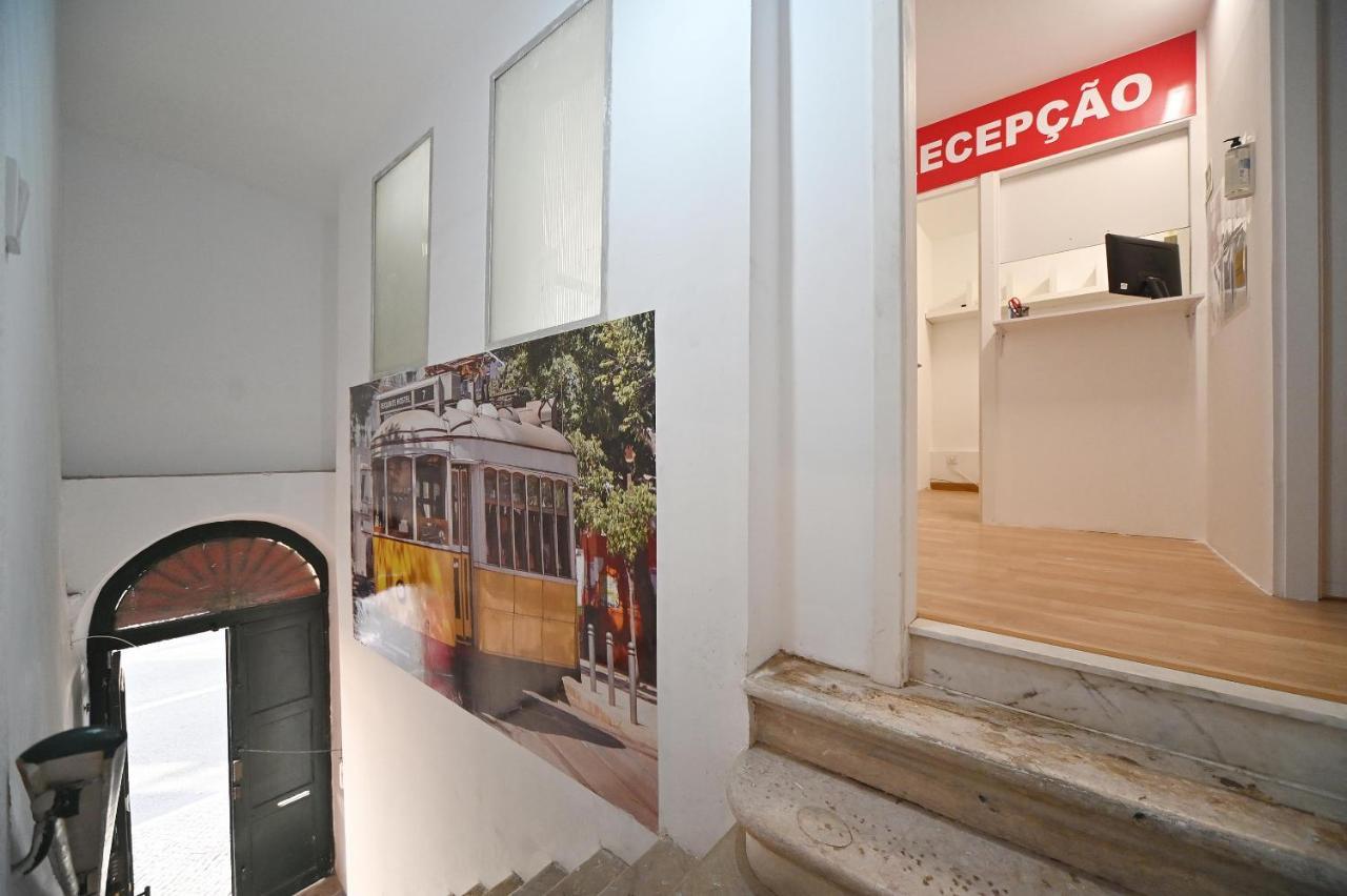 7 Requinte Hostel Лиссабон Экстерьер фото